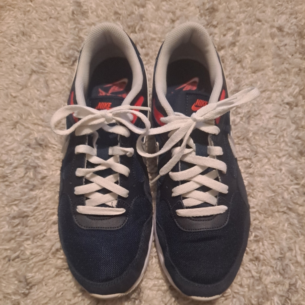 Nike Men's Navy Sneakers with White Laces and Red Accents